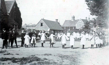 Schoolchildren in 1907